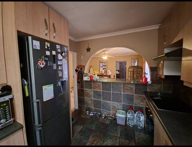 3 BEDROOM FREESTANDING FOR SALE IN KLOPPERPARK